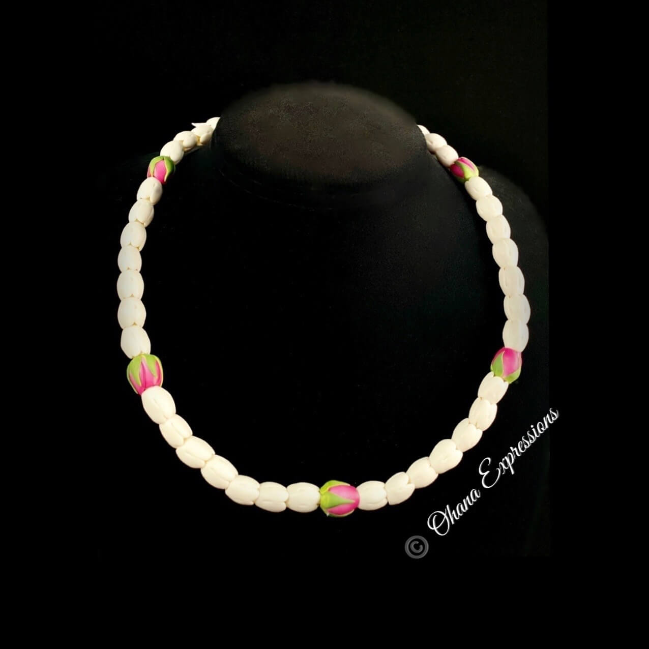 PIKAKE LOKELANI ROSEBUD LEI ・ 20IN | Ohana Expressions